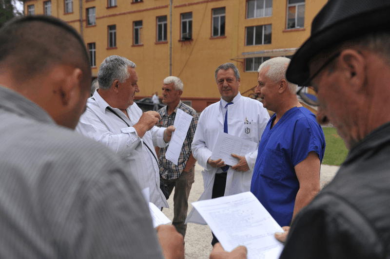 Десетки българи от Босилеград с кръводарителска акция във ВМА в знак на благодарност