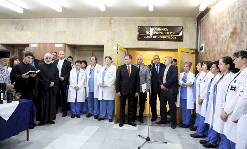 Премиерът и двама министри откриха клиниката по нефрология към ВМА