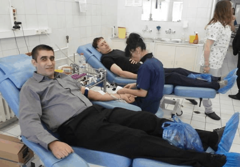 Десетки българи от Босилеград дариха кръв във ВМА в знак на благодарност