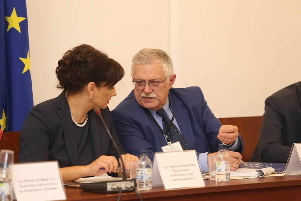 ЕКСПЕРТИ ПРЕДЛАГАТ СПЕЦИАЛНА СТРУКТУРА ДА УПРАВЛЯВА ПОЛИТИКИТЕ В СФЕРАТА НА МАЙЧИНОТО И ДЕТСКО ЗДРАВЕ