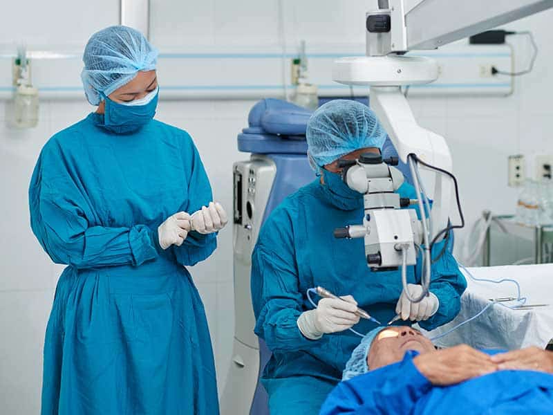 катарактна хирургия