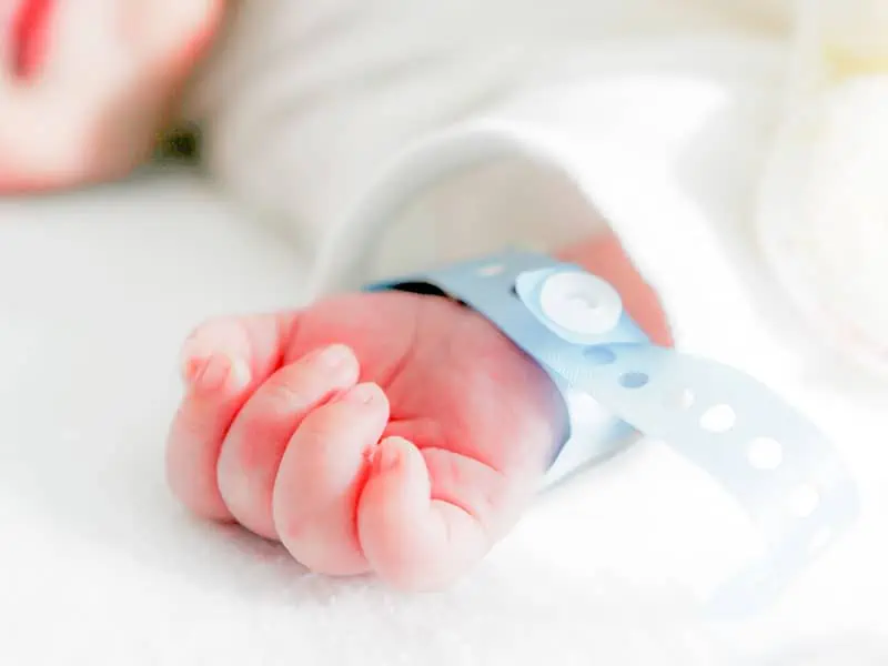 Скринингът на новородени се разширява: Ето за кои заболявания