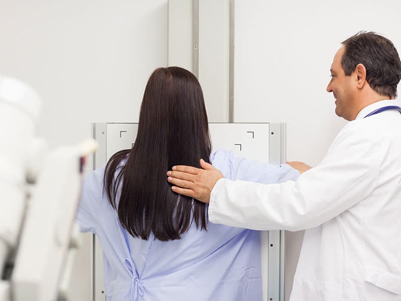 мамография да се назначава на жените още на 40-годишна възраст