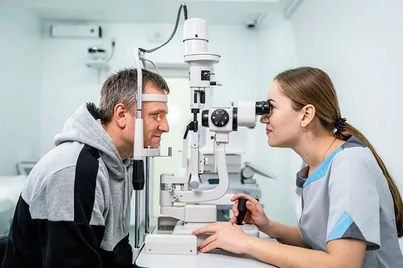 Ocular symphtomatics in orbital tumors